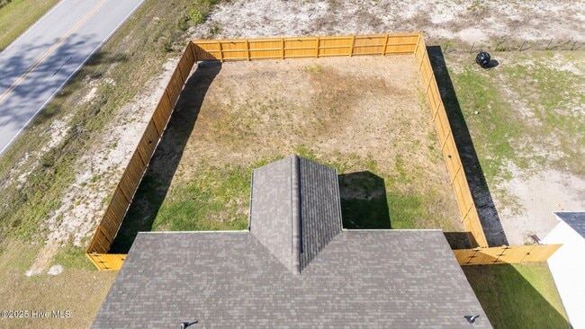 Foto del edificio - 91 Robertson Ln