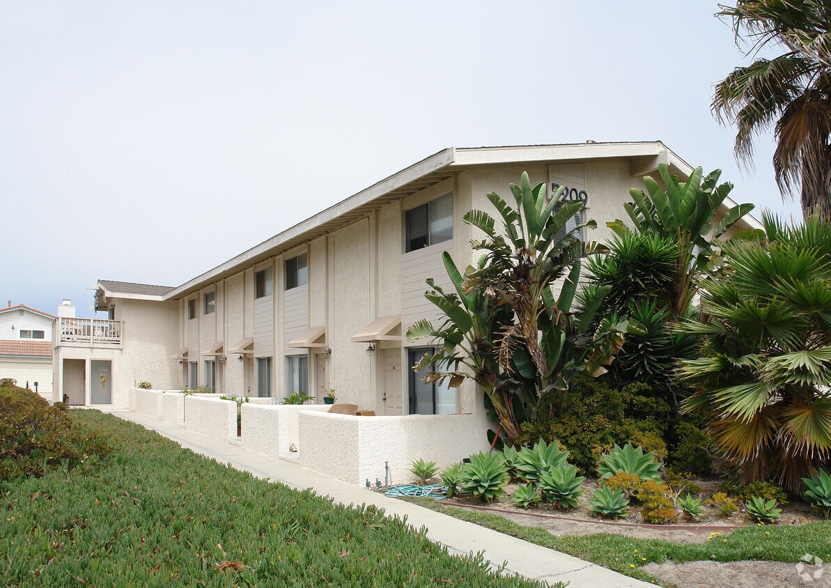 Foto principal - 5209 Neptune Sq