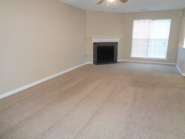Building Photo - 7864 Parkmont Dr