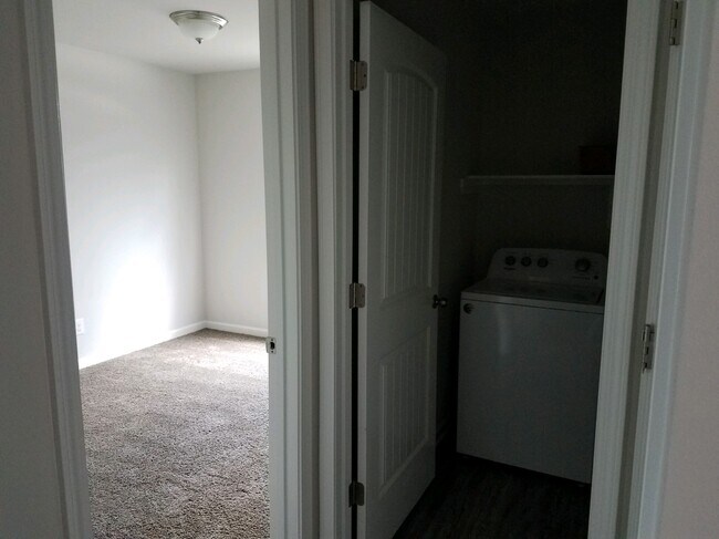 Building Photo - 75288 Crestview Hills Loop