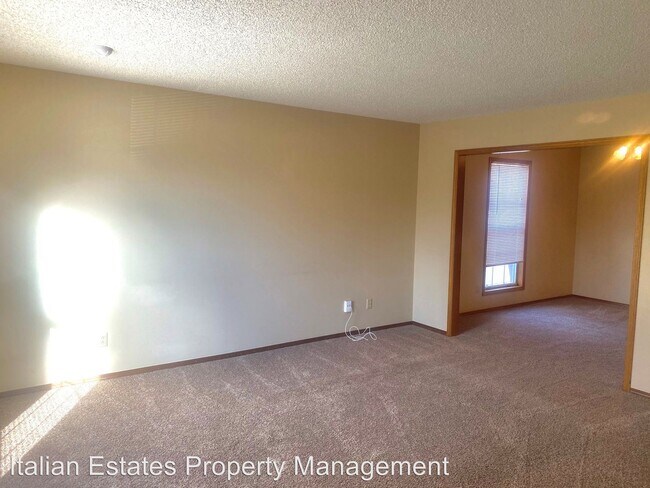 Foto del edificio - 2616 Butterfield Rd