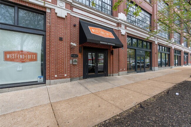 Foto del edificio - 4100 Forest Park Ave