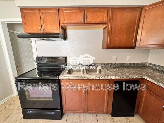 Foto del edificio - 1328 Carrie Ave