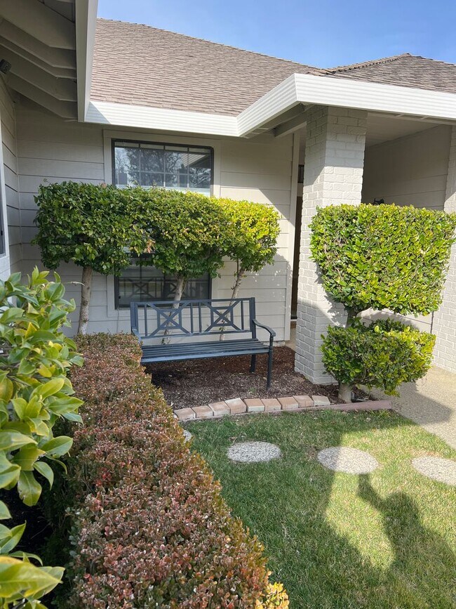 Foto del edificio - North Davis 4 bedroom 2.5 bathroom