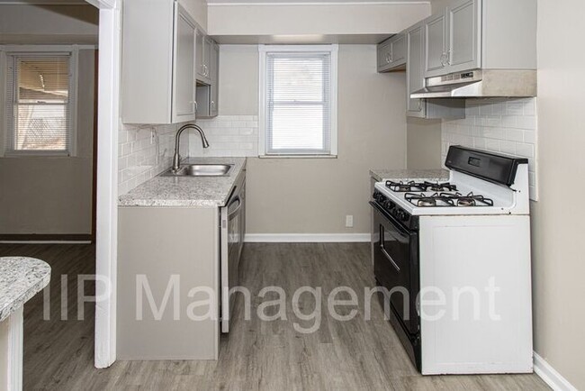 Building Photo - Beautiful 3 bedroom 1 bathroom in Euclid!