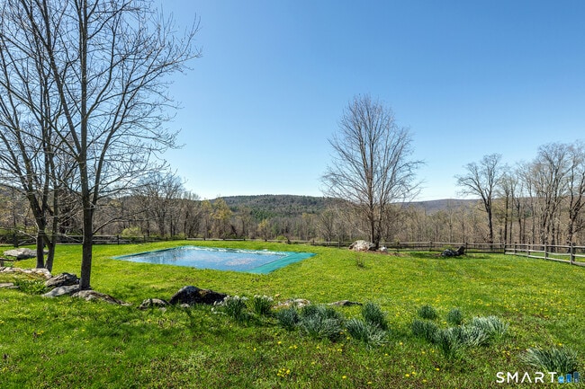 Foto del edificio - 41 Cherry Hill Rd