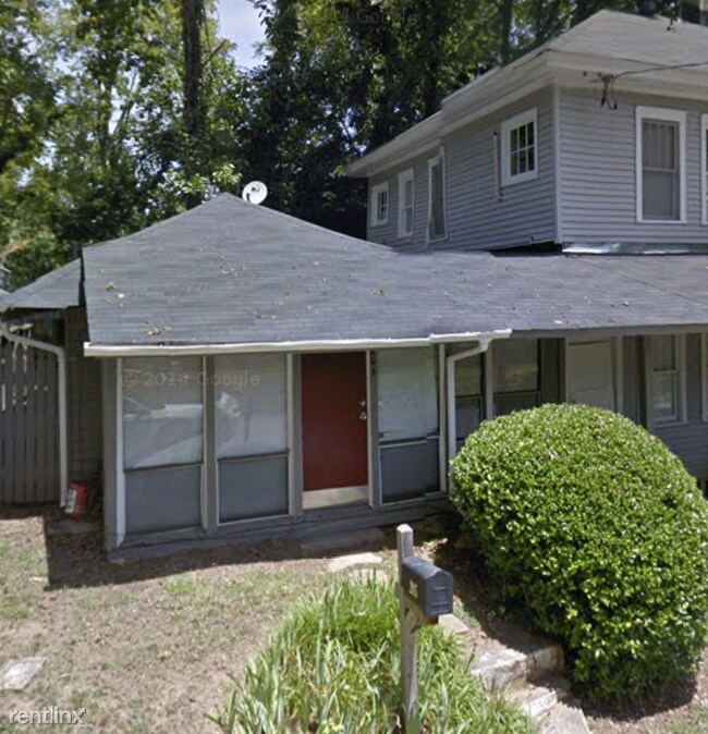 Building Photo - 2 br, 1 bath 4plex - 205 Hampshire Avenue