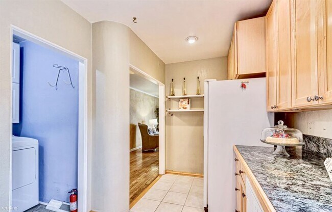 Building Photo - 2 br, 1 bath House - 1881 S Saint Paul St