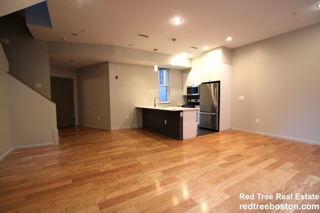 Foto del edificio - 55 Glenville Ave