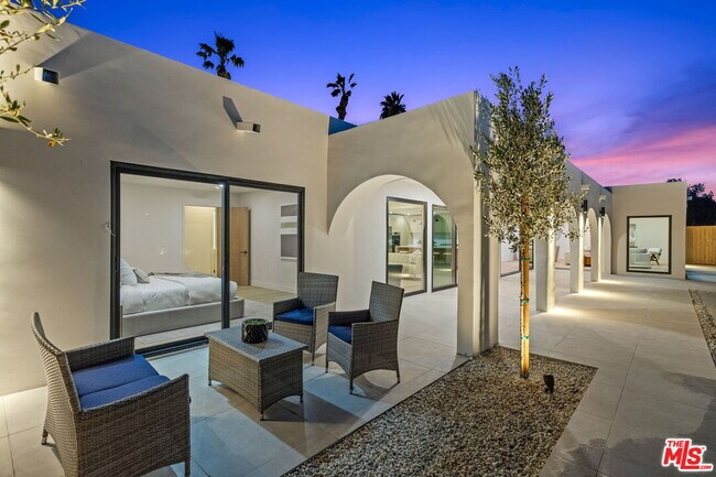 Building Photo - 80100 Vista Grande