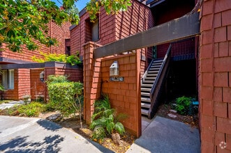 Building Photo - 2742 Pine Creek Cir