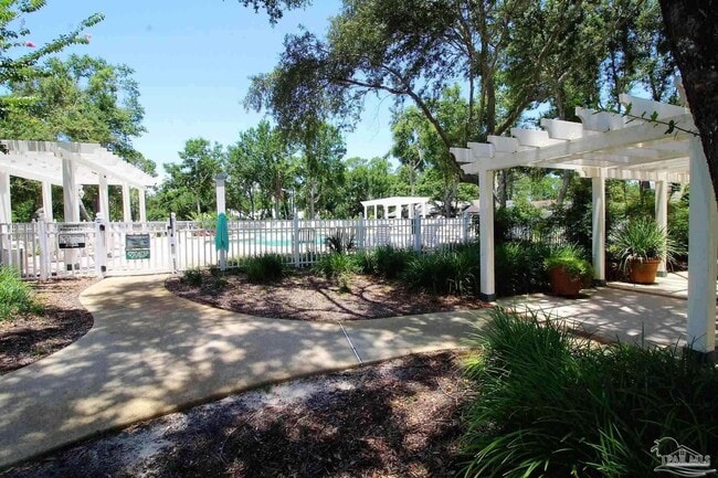 Building Photo - 9850 Rail Cir