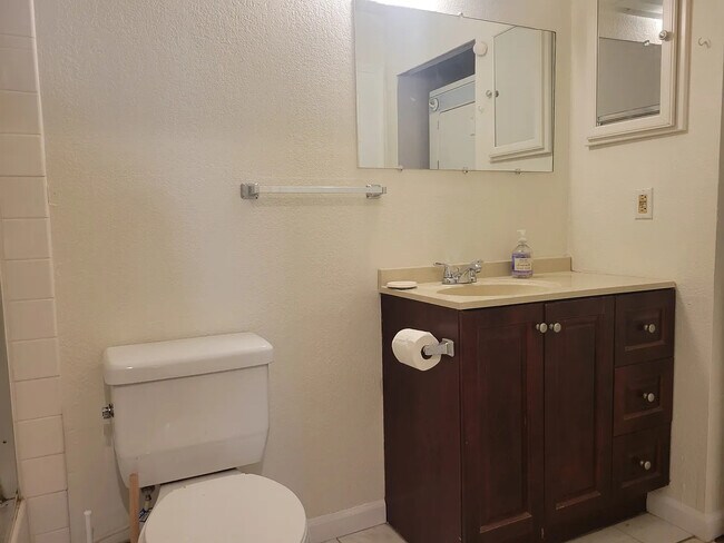 Foto del edificio - 12525 NE 145th Pl