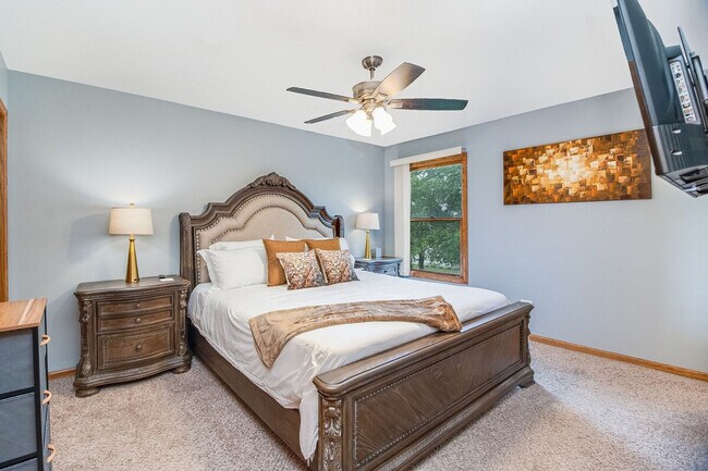 Foto del edificio - 8057 Mason Ln