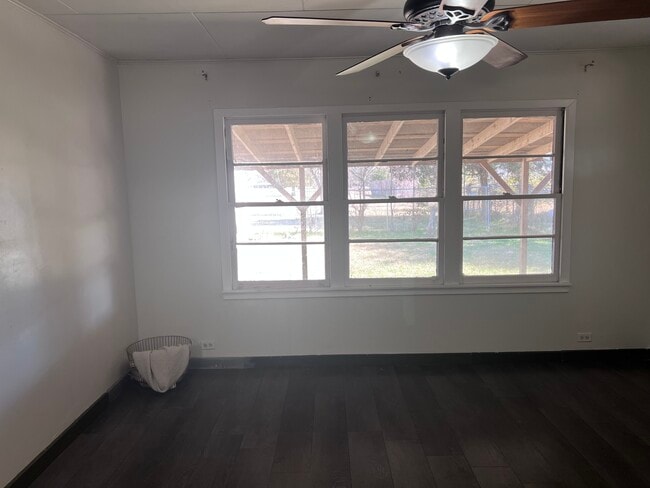 Building Photo - 149 Sylvia St