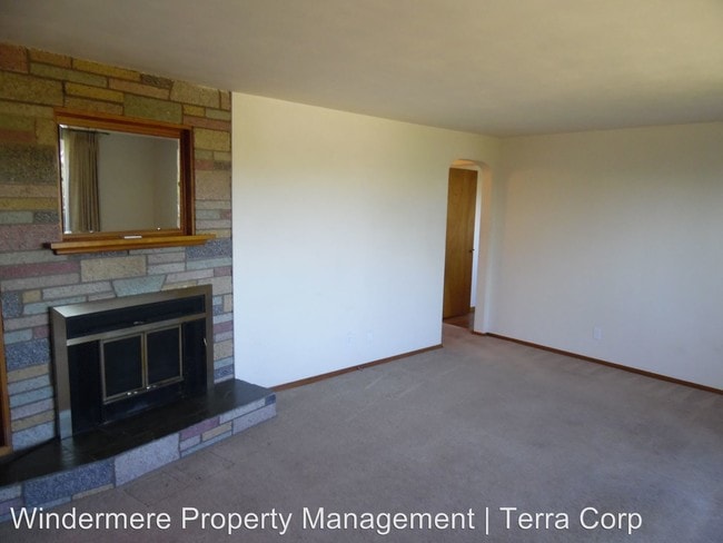 Building Photo - 2 br, 1.5 bath House - 1411 38th Street