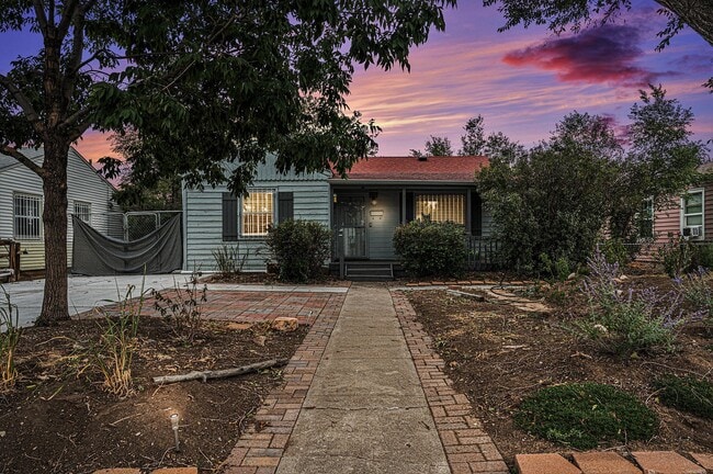 Updated 3-Bedroom Home Near Sloan’s Lake - Updated 3-Bedroom Home Near Sloan’s Lake