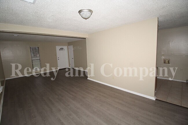 Building Photo - 8401 Old Forge Rd
