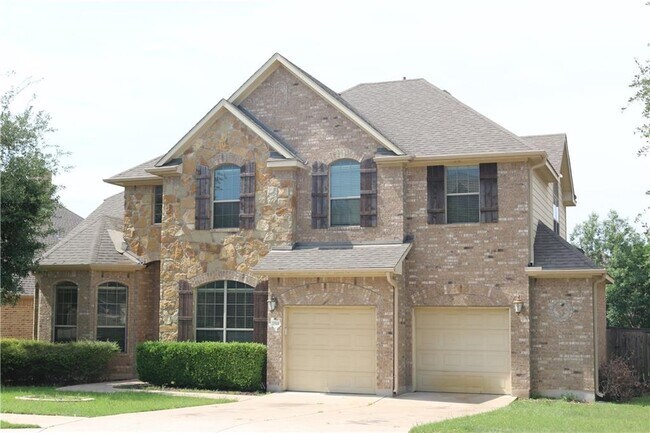 Building Photo - 2511 Highland Trail