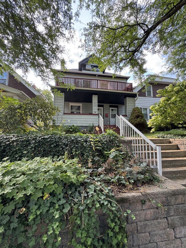 Foto del edificio - 1817 E Rusk Ave