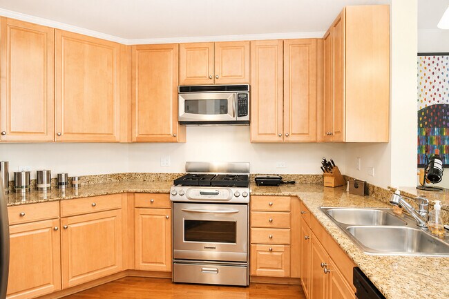 Foto del edificio - 420 E Waterside Dr