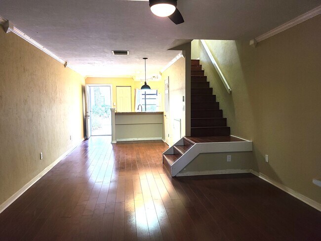 Foto del edificio - 6124 SW 8th Pl