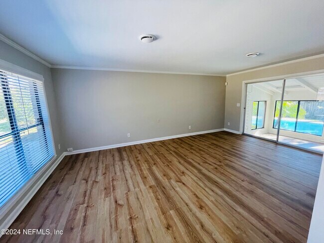 Building Photo - 5350 Selton Ave