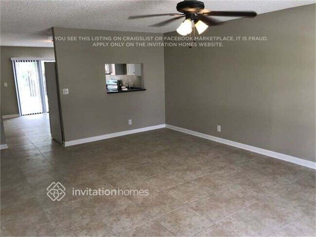 Foto del edificio - 5994 Ithaca Cir W