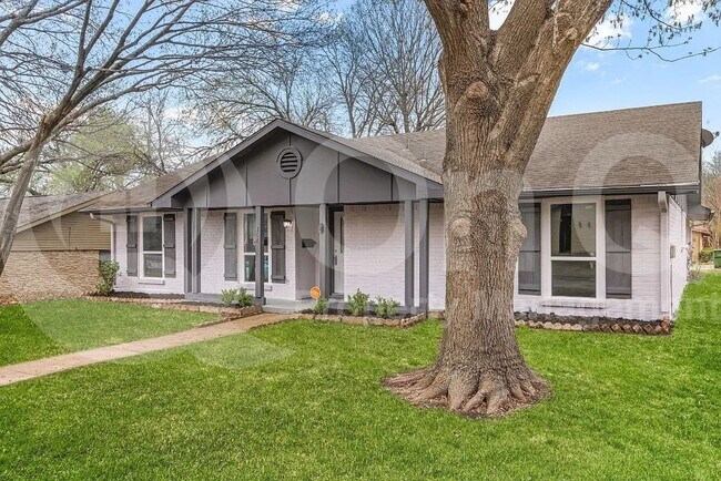 Foto del edificio - 306 Wildbriar Dr