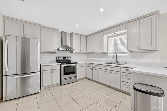 Building Photo - 1211 Chris Cir