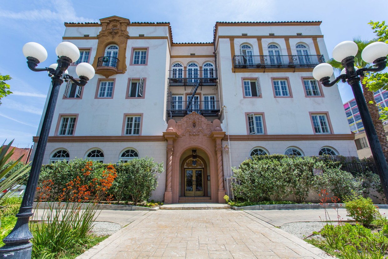 Foto principal - 620 S Ardmore Ave