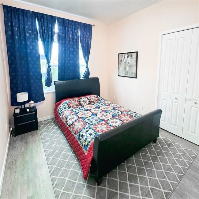 Foto del edificio - 1432 Nabatoff St