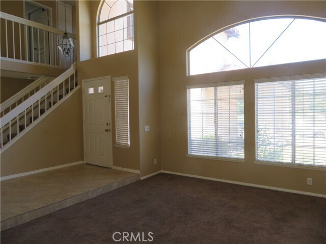 Building Photo - 2112 Siskiyou Ln