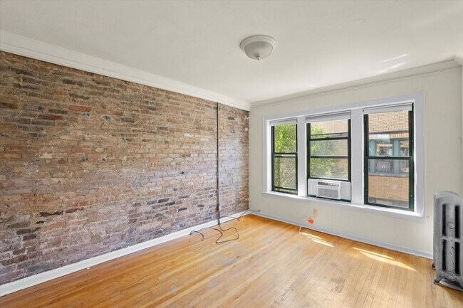 Foto del edificio - 2322 N Spaulding Ave
