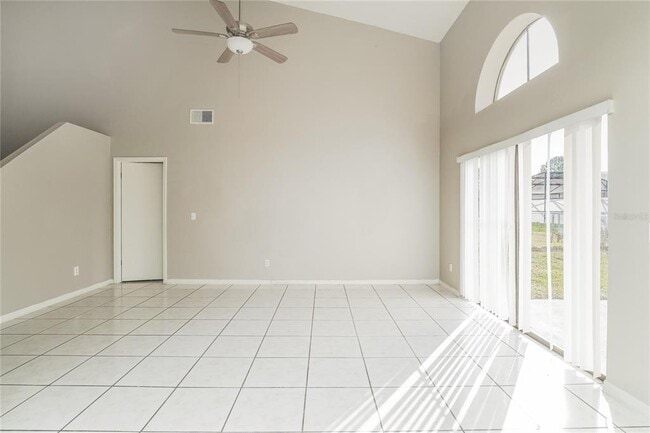 Building Photo - 155 Sandalwood Dr