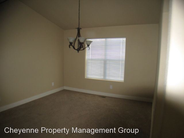 Building Photo - 3 br, 2 bath House - 3650 Gunsmoke Road
