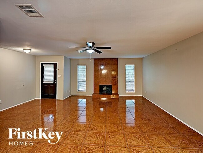 Foto del edificio - 10615 Heather Hill Dr