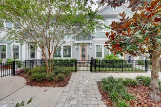 Building Photo - 7435 Calusa Ct