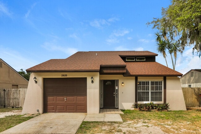 Building Photo - 2825 Cedaridge Dr