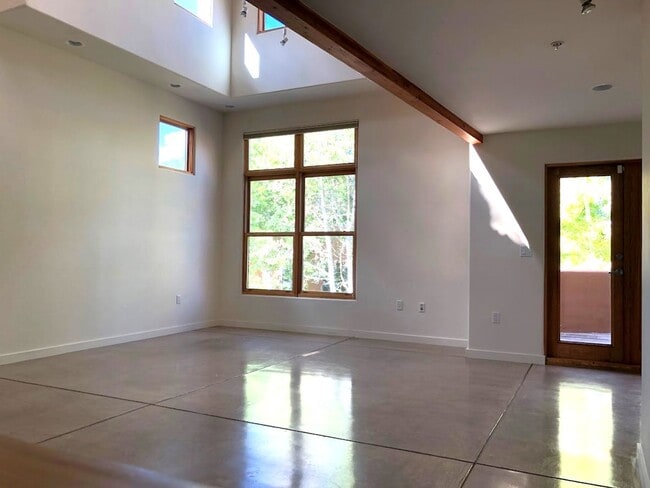 Foto del edificio - 1012 Marquez Pl