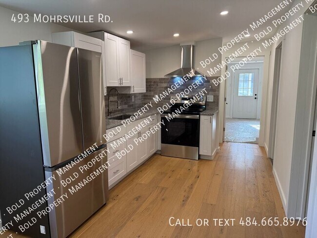 Foto del edificio - 493 Mohrsville Rd