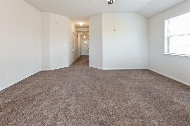 Building Photo - 15809 Roberto Clemente Ct