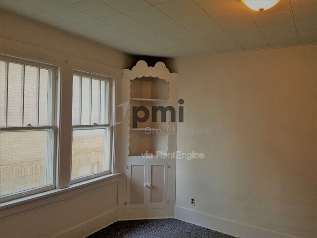 Foto del edificio - 2143 E Wood St