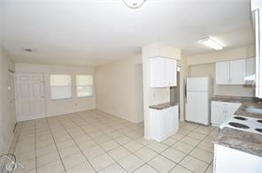 Building Photo - 2929 N Martha Ave