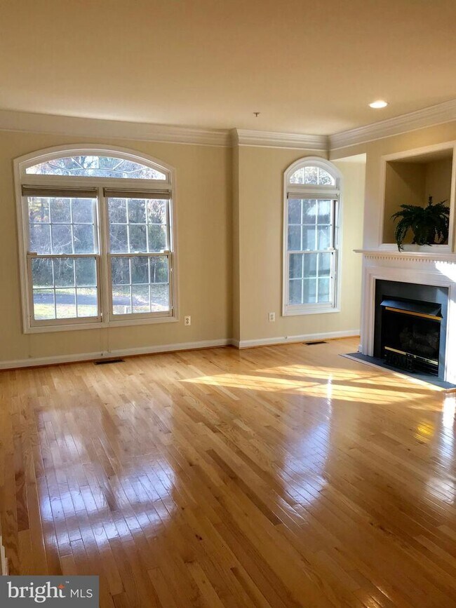 8904 Ashgrove House Ln, Vienna, VA 22182 Townhouse for Rent in Vienna