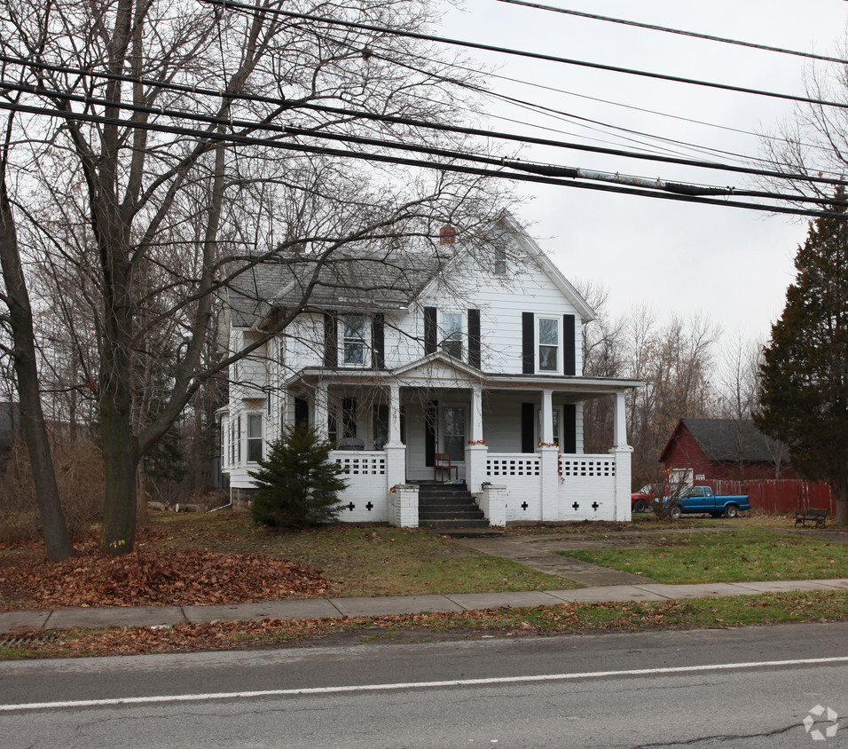 Building Photo - 1397 Lake Rd