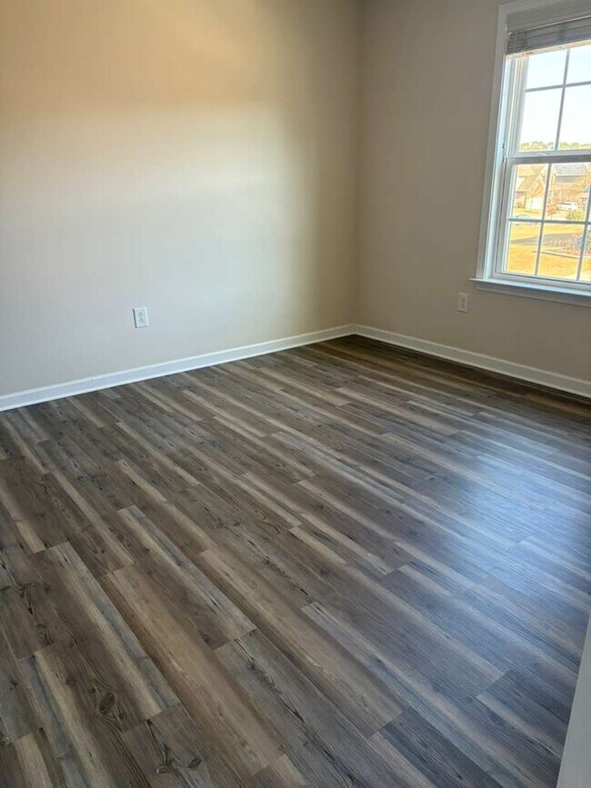 Foto del edificio - 4615 Fallow Ln