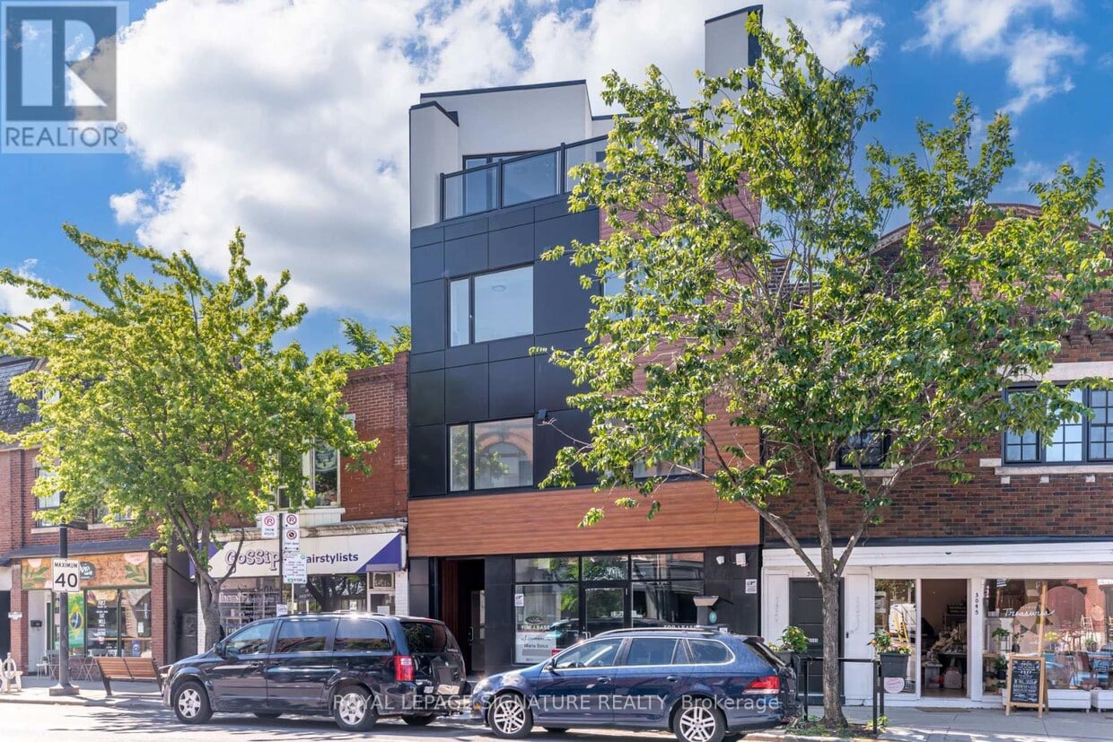 Primary Photo - 3039-3039 Dundas St W