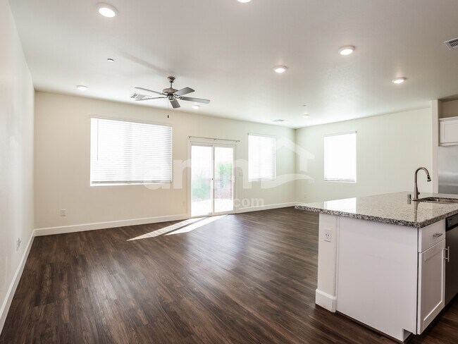 Foto del edificio - 87 Hot Ponds Ln