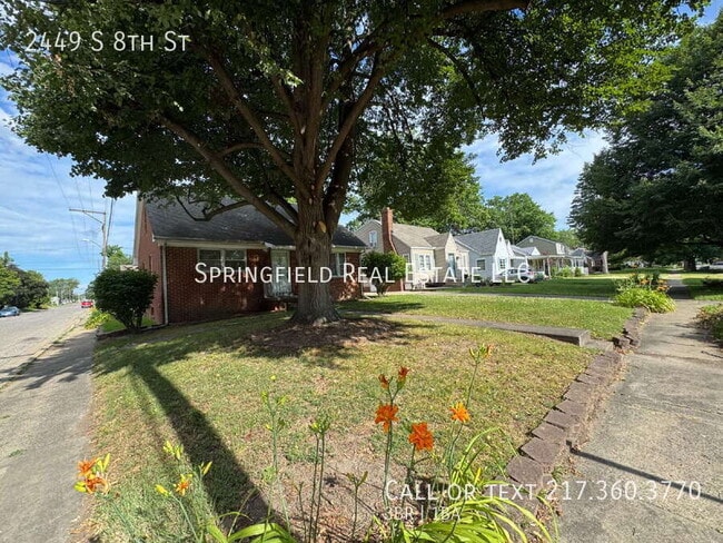 Foto del edificio - 2449 S 8th St